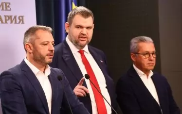 ГЕРБ и ДПС винят Асен Василев и за дупката в енергийния фонд