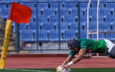 Капитанът ни Петър Николов отбелязва ефектно есе, с което увенча добрата си и резултатна игра срещу турския тим.