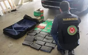 Няколко държави са замесени в 55-те кг кокаин в дипломатическата кола
