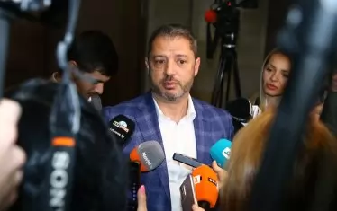 Делян Добрев се размечта за една дузина нови ядрени реактори