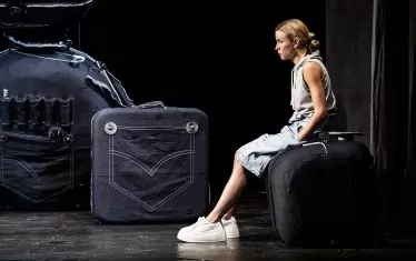  Сара Драгулева - силен дебют в ролята на Тили.