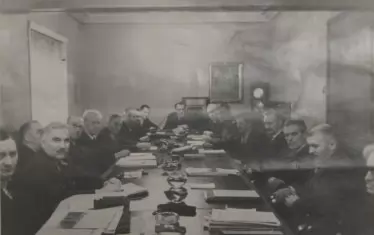 Министерският съвет заедно с регентите края на 1944 г.