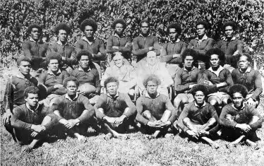 Отборът на Фиджи през 1924 г., когато изиграва първия си международен мач - срещу Западна Самоа.