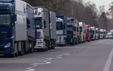 2800 украински камиона напират да влязат в Полша