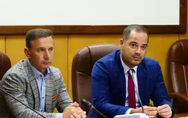 Нито вътрешният министър Калин Стоянов, нито главният секретар на МВР Живко Коцев поеха своята отговорност за баталиите в центъра на София