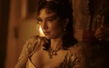 Ванеса Кърби е неговата муза Жозефина