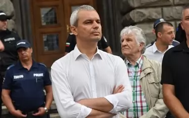 С процедурни номера НС спаси имунитетите на "Възраждане"