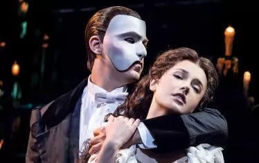 "Фантомът на операта" разказва за любов, ревност и лудост...