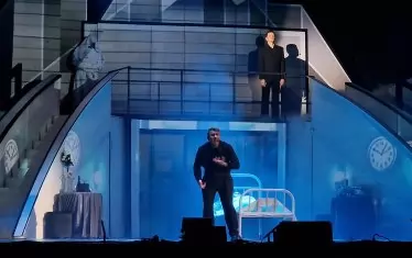  Онасис/Андреу в най-прочувствената си ария.