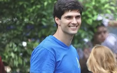  Като вечната синя деветка.