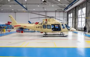 Хеликоптерът ще бъде боядисан в червено и бяло.