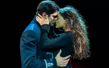  С Жаклин Даскалова като Фердинанд и Луиза в "Коварство и любов".