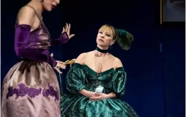  Отличната Мариана Миланова като г-жа Воланж.