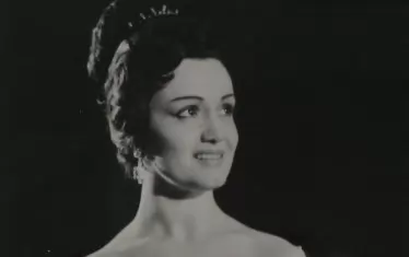 Катя Попова