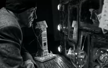 Георги Златарев в естетски кадър от черно-белия филм