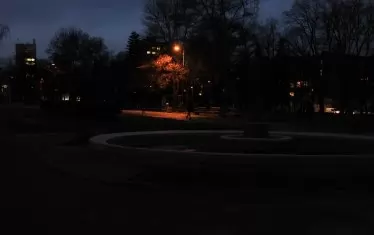 Парк "Заимов" - супер централен и супер тъмен.