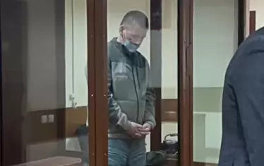 Главният лекар на московски затвор стана затворник