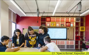 Същата класна стая в Карнобат СЛЕД.