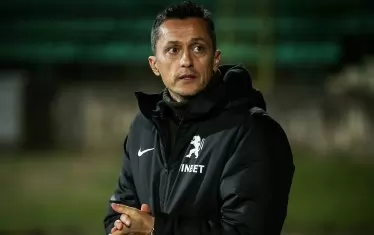 Наказанието от ФИФА за "Ботев" (Вр) е поредният удар върху треньора на отбора Христо Янев, който и без това наскоро сподели, че не е сигурен дали ще продължи работата си в клуба.