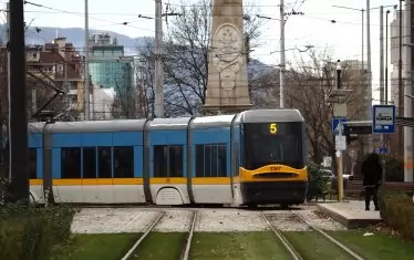 Общината ще раздели колите от трамваите по бул. "Цар Борис III"