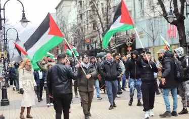 Шествие в подкрепа на Палестина премина през центъра на София