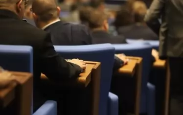 НС ударно прекроява Наказателния кодекс