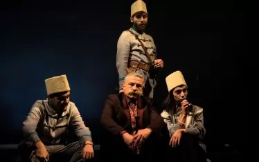  Вазов на Емил Марков - събирателен образ на български духовен водач.