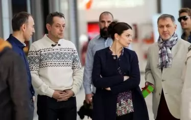 Михаил Билалов (вляво) съобщи за кончината на колегата си с обща снимка във Фейсбук.