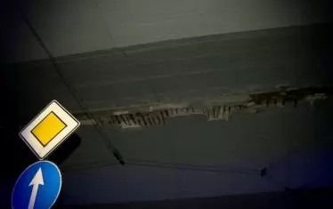 Компрометираната зона от моста.