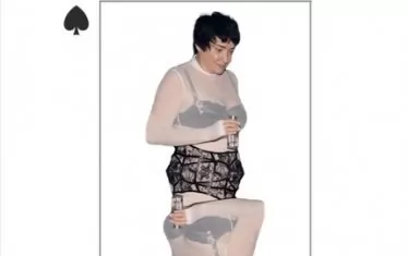  Певицата Лолита Милявская като дама пика.