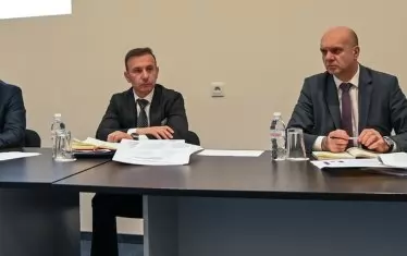  Вече бившият шеф на ГДБОП Явор Серафимов в компанията на бившия главен секретар на МВР Живко Коцев и на ексвътрешния министър и настоящ депутат на Пеевски Калин Стоянов