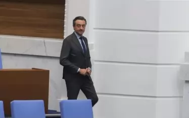 Даниел Лорер е представляван пред КЗД от адвокат Диана Драгиева от Българския хелзинкски комитет (БХК).
