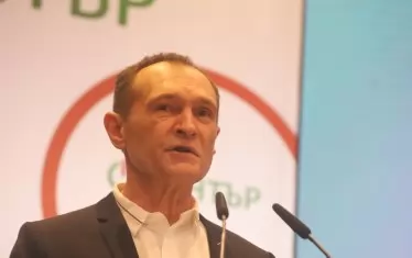 Васил Божков отправи предизвикателство на Борисов и Пеевски