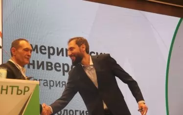 Преподавателят по философия Дарин Дросев е избраникът на Божков, който оглави движението.