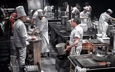 "Кухнята", реж. Артуро Ризопаласиос