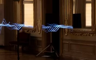  "Квантова симфония" свидетелства за връзките между видимо и невидимо, между наука и изкуство.