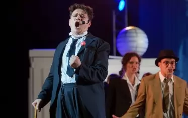  Мариан Бачев в мюзикъла "Чаплин".