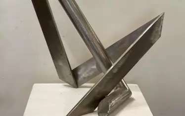  Една от пластиките от неръждаема стомана на Хабсбург.