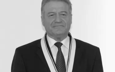 Почина Ангел Марин