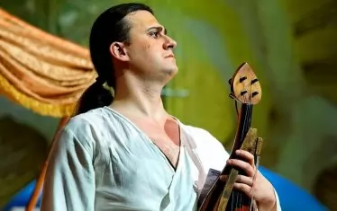  Тенорът Хрисимир Дамянов ще бъде Иво Обретенович, но тук е в друго амплоа...