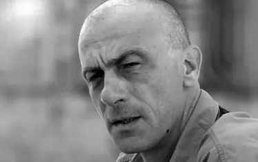  Малин Кръстев е режисьор на представлението.