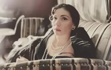  Още една действителна личност в актьорската биография на Невена: Коко Шанел в Театър 199.