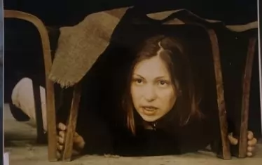  Калудова като дебютантка в "Другата смърт на Жана д`Арк" от Стефан Цанев.