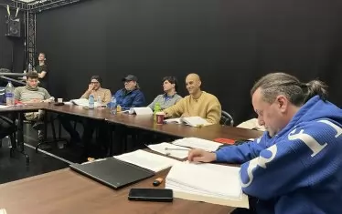  Режисьорът и екипът на бъдещия спектакъл. 