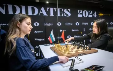 Салимова и Лей записват началните си ходове в партията от II кръг на Турнира на кандидатките.