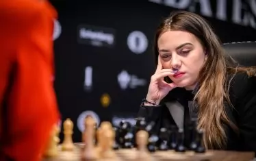 Българката заложи на защита "Филидор" в дебюта.