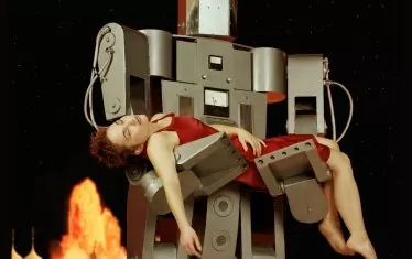  Боряна Росса и Олег Мавроматти, "Робот, революция, онанизъм!", 2004. 
