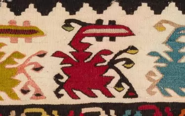 Автентични български килими от Чипровци, Котел и Пирот превземат Париж