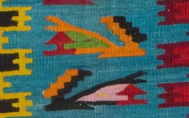  Образците съдържат богата палитра от цветове.