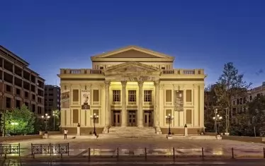  Театърът на Пирея - историческа сграда, тържествено открита през далечната 1895 г.